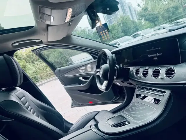 Mercedes-Benz E-Class — Фото автомобиля 13
