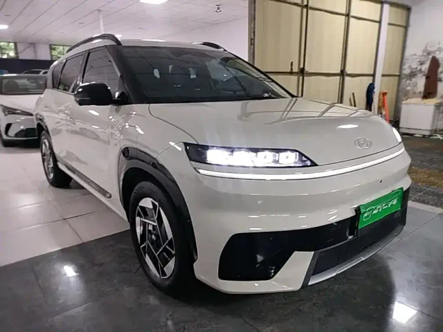 Hyundai ELEXIO — Фото автомобиля 3