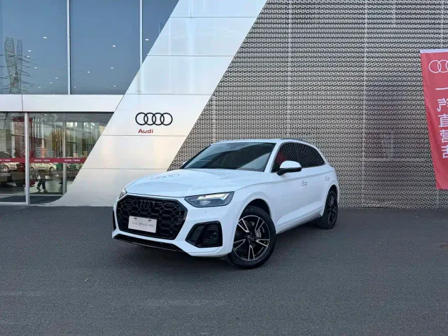 Фотография автомобиля — Audi Q5L