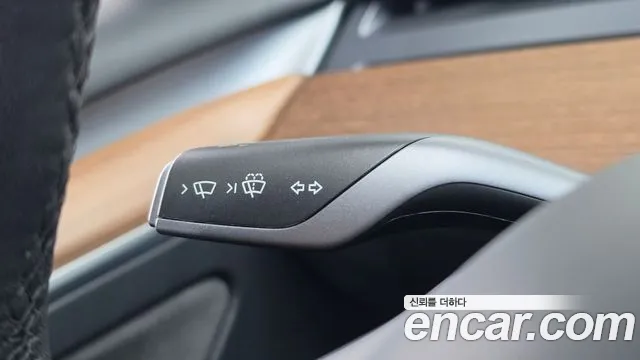 Tesla Model 3 — Фото автомобиля 28