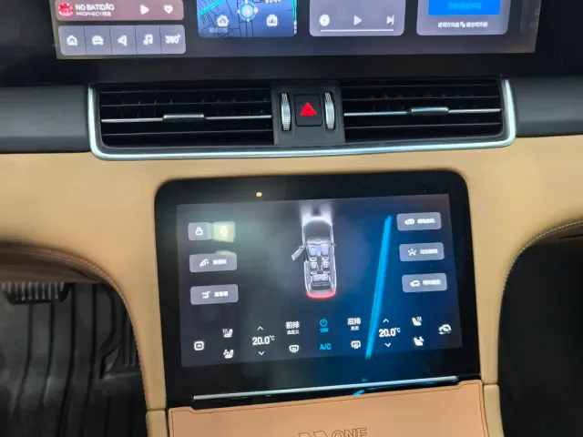 Li Auto ONE — Фото автомобиля 8