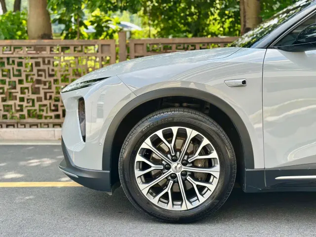 Nio ES6 — Фото автомобиля 8
