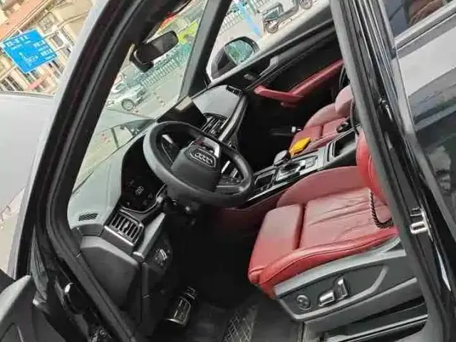Audi Q5L — Фото автомобиля 2