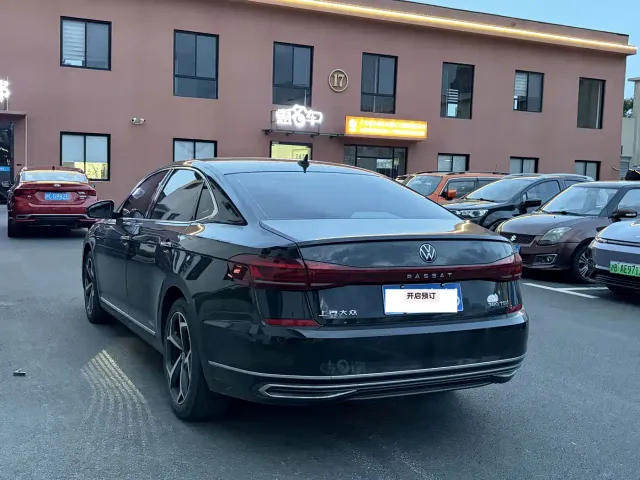 Volkswagen Passat — Фото автомобиля 9