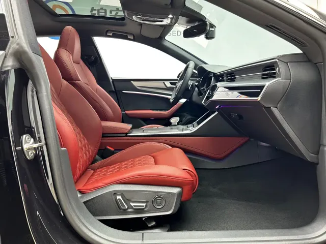 Audi A7L — Фото автомобиля 19