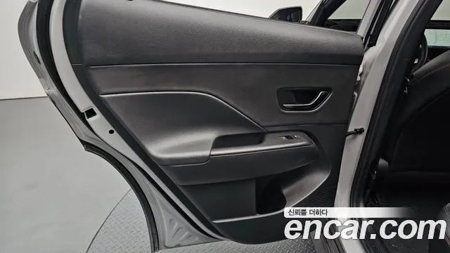 Hyundai Kona SX2 — Фото автомобиля 14