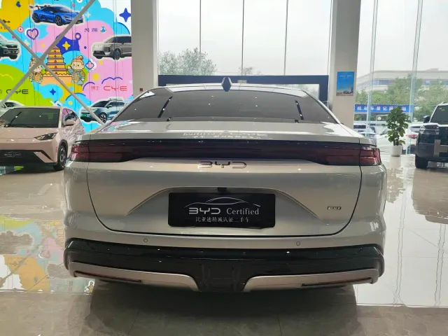 BYD Han L — Фото автомобиля 6