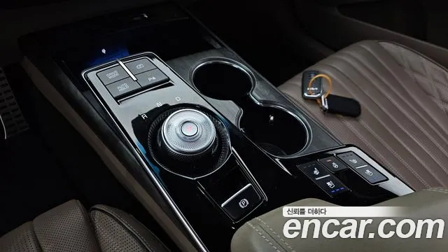 Kia K8 Hybrid — Фото автомобиля 12