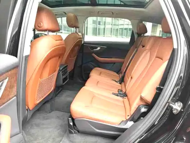 Audi Q7 — Фото автомобиля 7