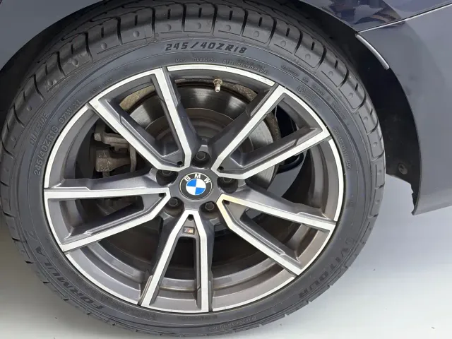 BMW 3 Series — Фото автомобиля 12
