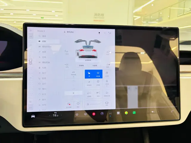 Tesla Model X 2023 Dual Motor All-Wheel Drive Edition — Фото автомобиля 8