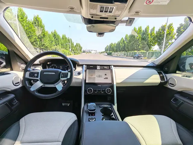 Land Rover Discovery — Фото автомобиля 4