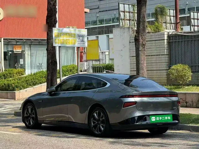 Xpeng P7 — Фото автомобиля 4