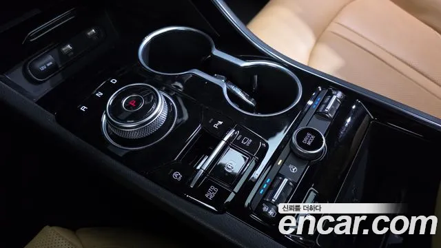 Kia K5 — Фото автомобиля 9