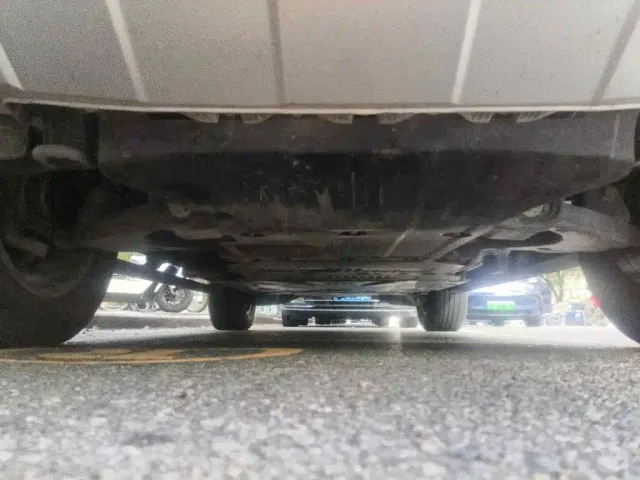 BYD FangChengBao Leopard 5 — Фото автомобиля 10