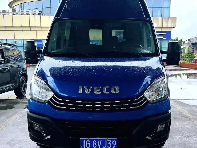 Фотография автомобиля — Iveco Daily