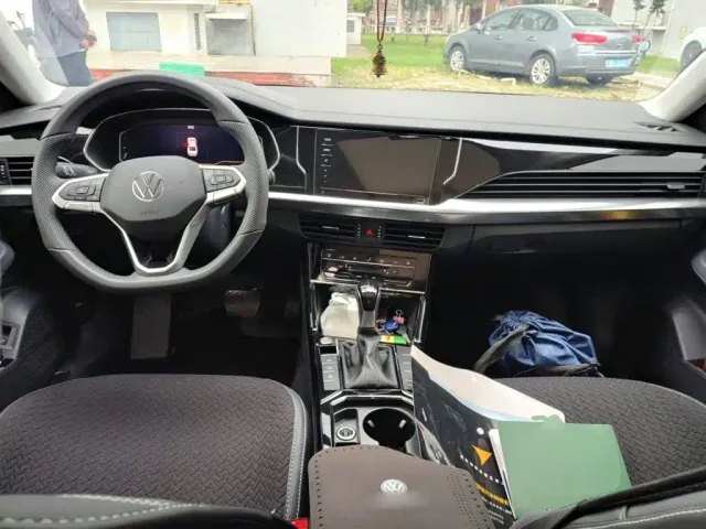 Volkswagen Passat — Фото автомобиля 10