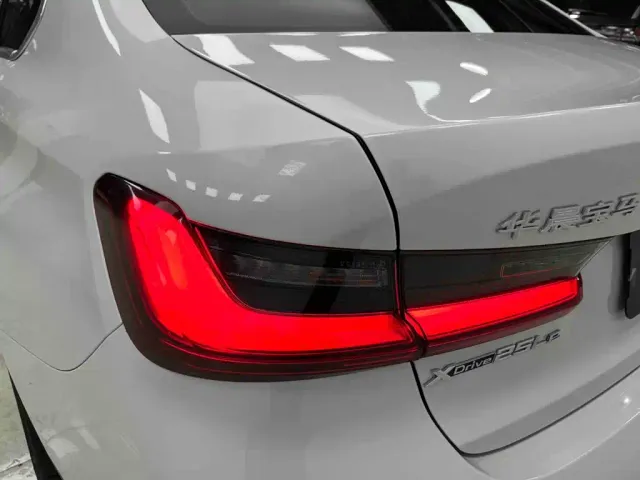 BMW 3 Series — Фото автомобиля 24
