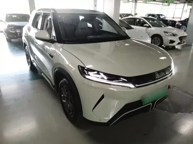 BYD Yuan UP — Фото автомобиля 3