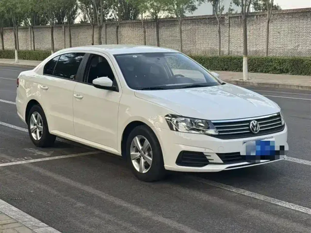 Volkswagen Lavida — Фото автомобиля 6