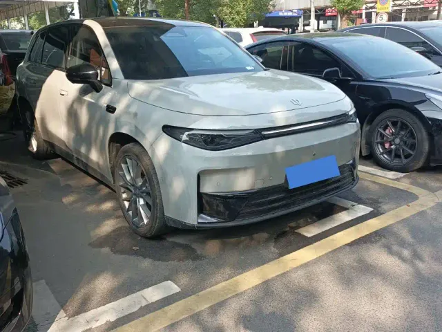 Leapmotor C10 — Фото автомобиля 3