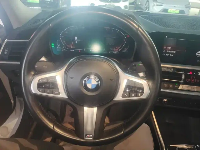 BMW 3 Series — Фото автомобиля 10
