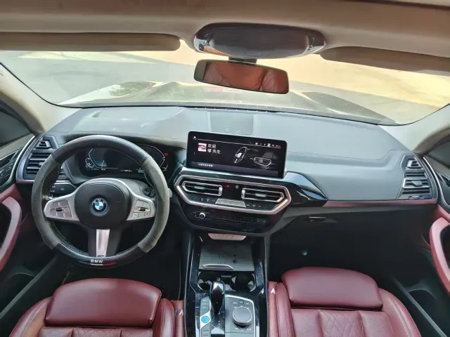 BMW iX3 — Фото автомобиля 6
