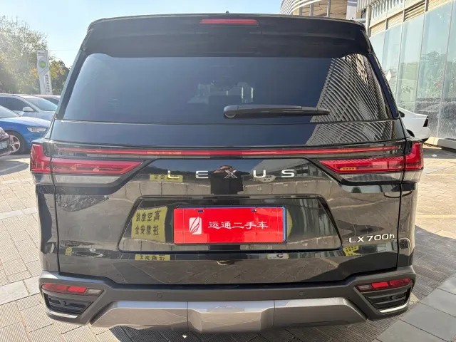 Lexus LX — Фото автомобиля 6