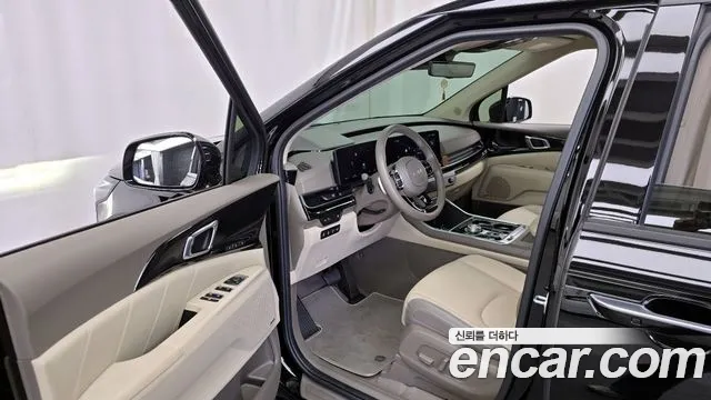 Kia Canival Новый Carnival 4 поколение Бензин 4 места Hi-Limousine — Фото автомобиля 10