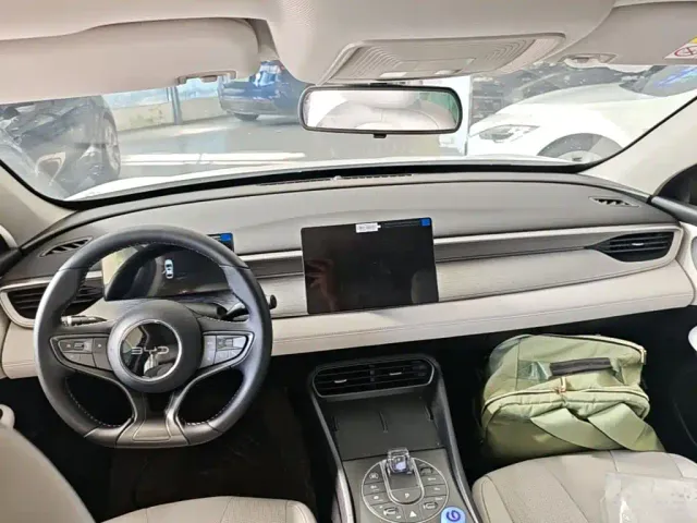 BYD Seal 05 DM-i — Фото автомобиля 9