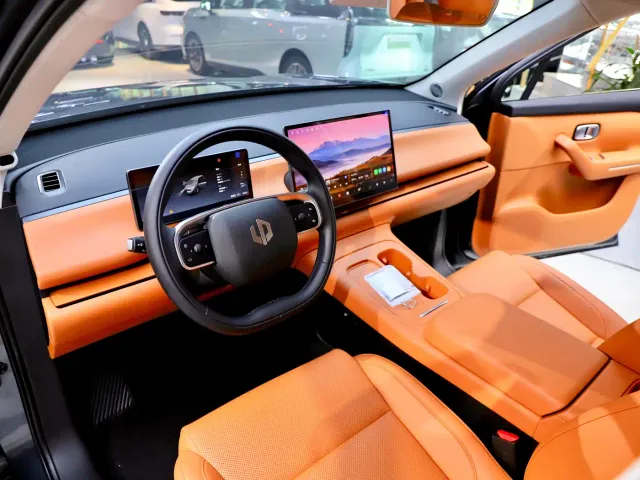 Leapmotor C10 — Фото автомобиля 10