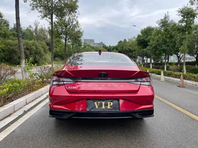 Hyundai Elantra — Фото автомобиля 19