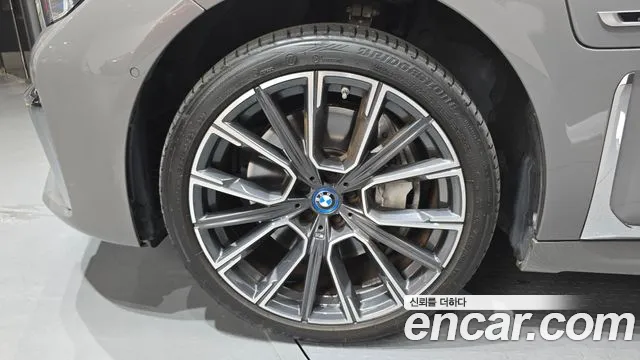 BMW 7 Series — Фото автомобиля 5