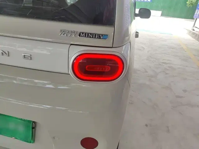 Wuling Hongguang Mini EV — Фото автомобиля 7