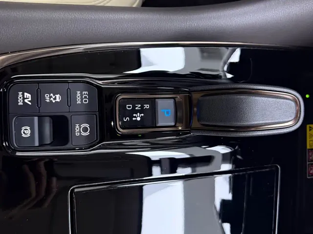 Toyota Vellfire — Фото автомобиля 12
