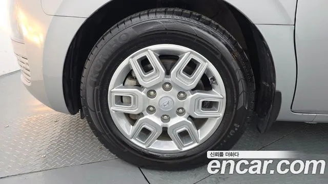 Hyundai Staria Staria Tourer 11 мест — Фото автомобиля 5