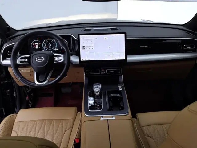 GAC Trumpchi GS8 — Фото автомобиля 12