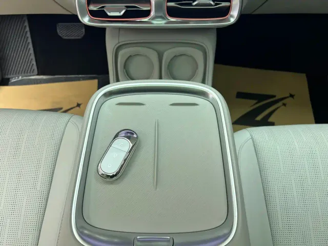Leapmotor B10 — Фото автомобиля 14