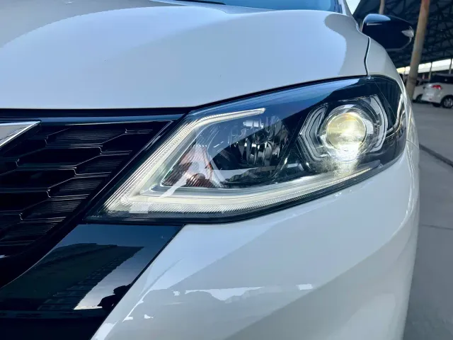 Nissan Tiida — Фото автомобиля 21