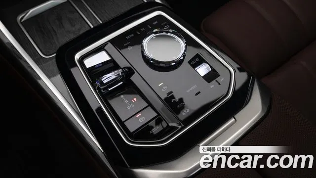 BMW 7-Series — Фото автомобиля 9