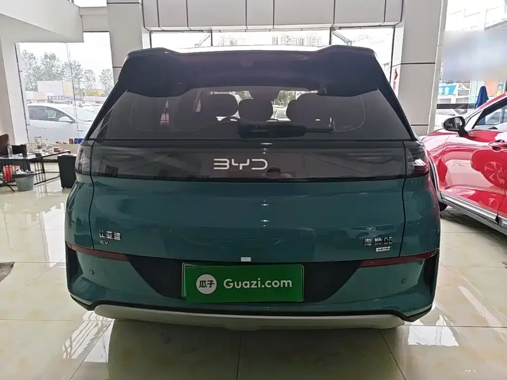 BYD Hai Shi 05 EV 2025 520KM Flagship Smart Navigation Edition — Фото автомобиля 5
