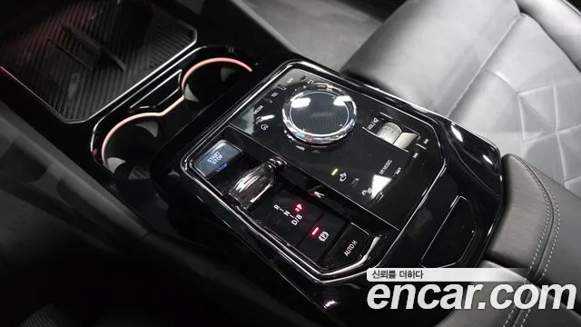 BMW i5 — Фото автомобиля 7