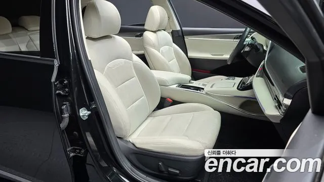 Hyundai Grandeur Grandeur (New) — Фото автомобиля 12