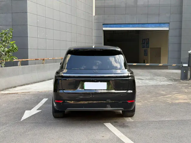 Li Auto L9 — Фото автомобиля 7