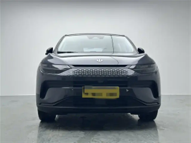 Leapmotor C11 — Фото автомобиля 2