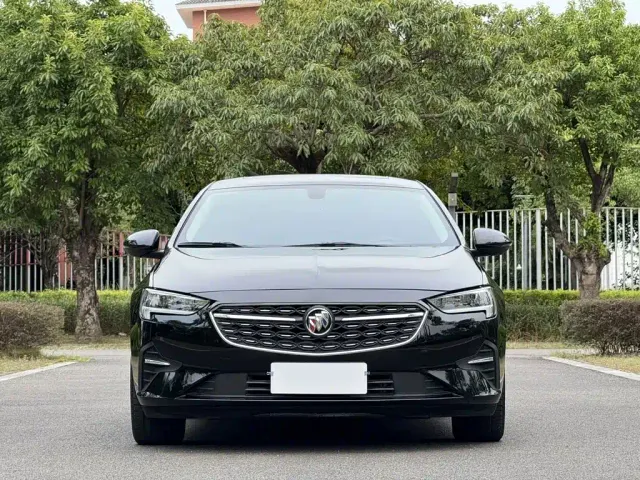 Buick Regal — Фото автомобиля 2