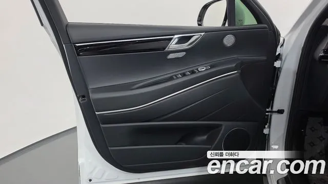 Genesis GV80 — Фото автомобиля 13