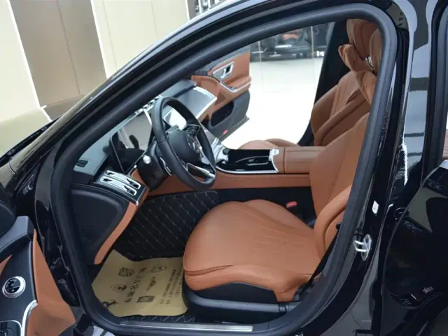 Mercedes-Benz S-Class — Фото автомобиля 4