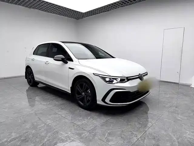 Volkswagen Golf — Фото автомобиля 3