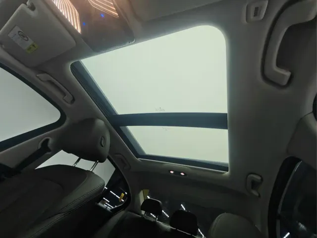 BMW 3 Series — Фото автомобиля 12